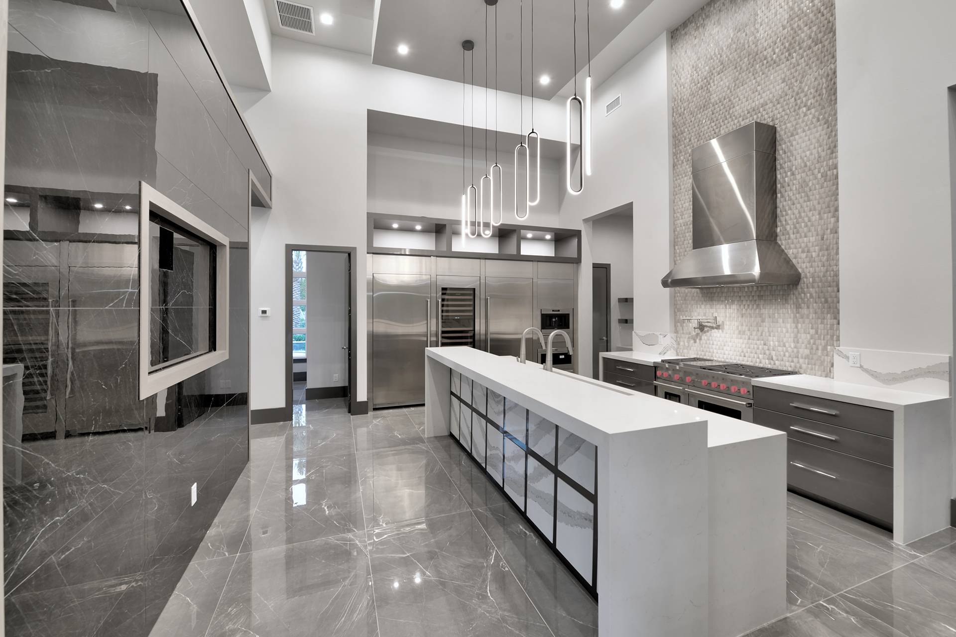 D00F35F6-3EA9-46A5-BFA5-4DF96B806808